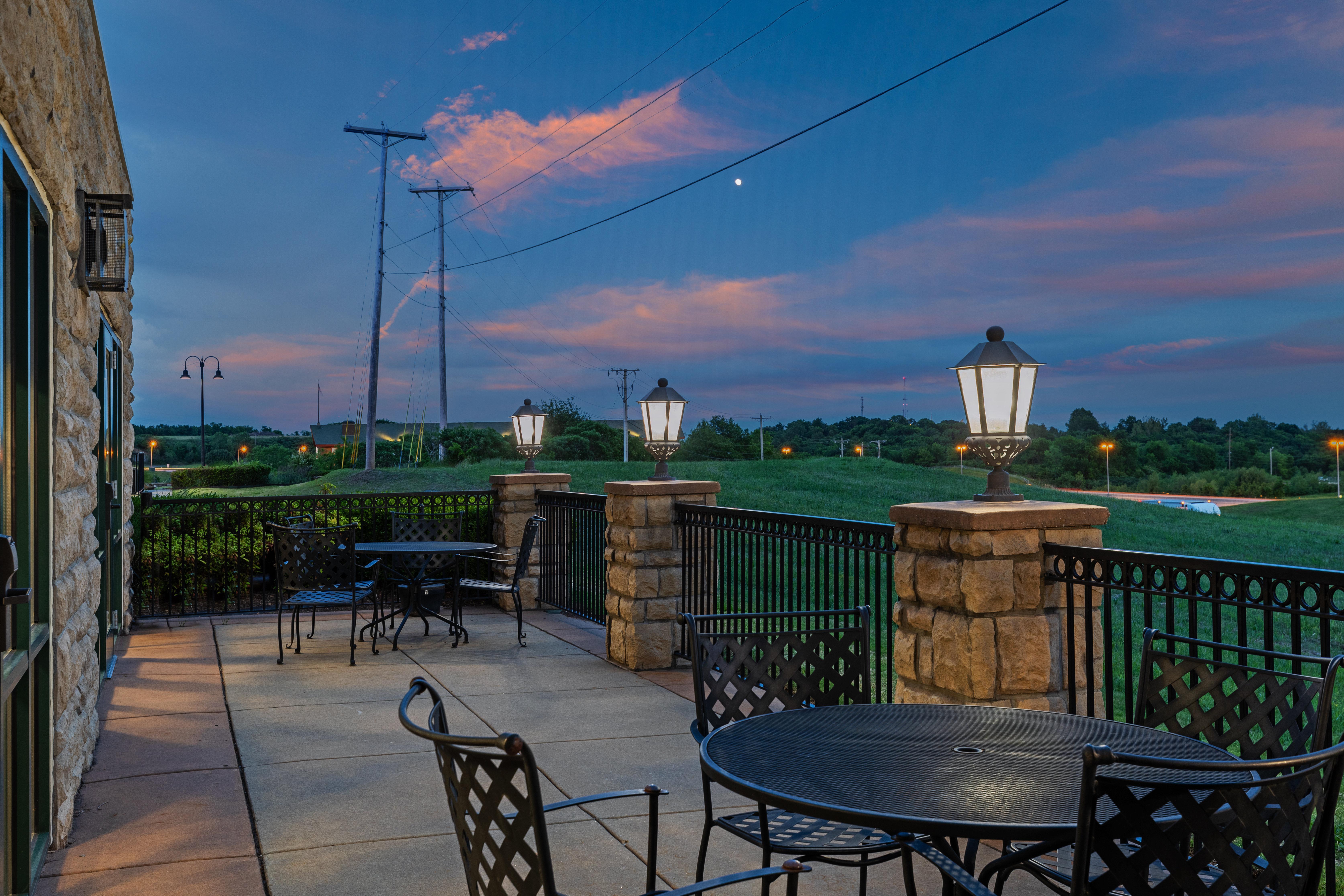 Holiday Inn Express & Suites Tulsa S Broken Arrow Hwy 51 By Ihg Екстериор снимка