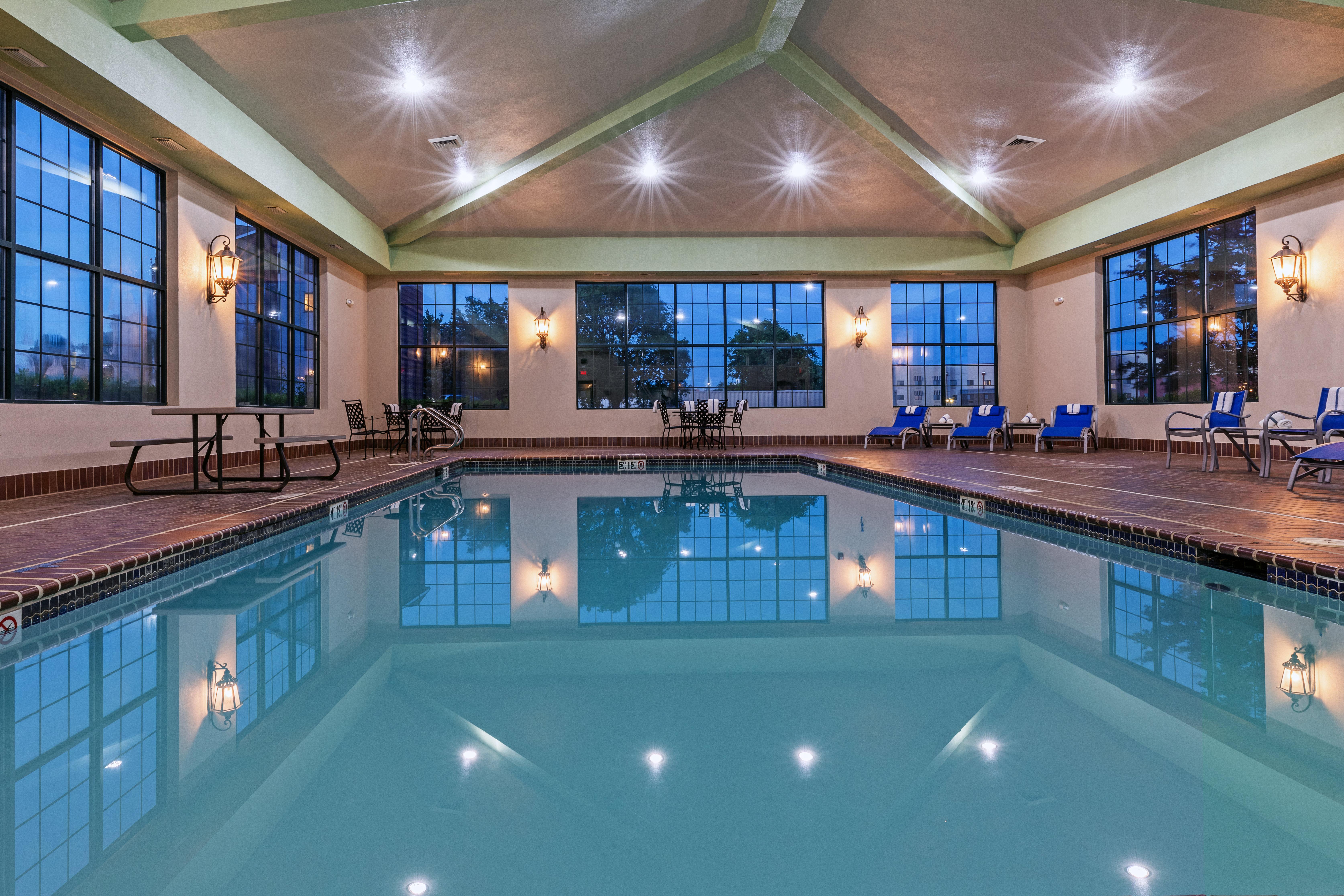 Holiday Inn Express & Suites Tulsa S Broken Arrow Hwy 51 By Ihg Екстериор снимка