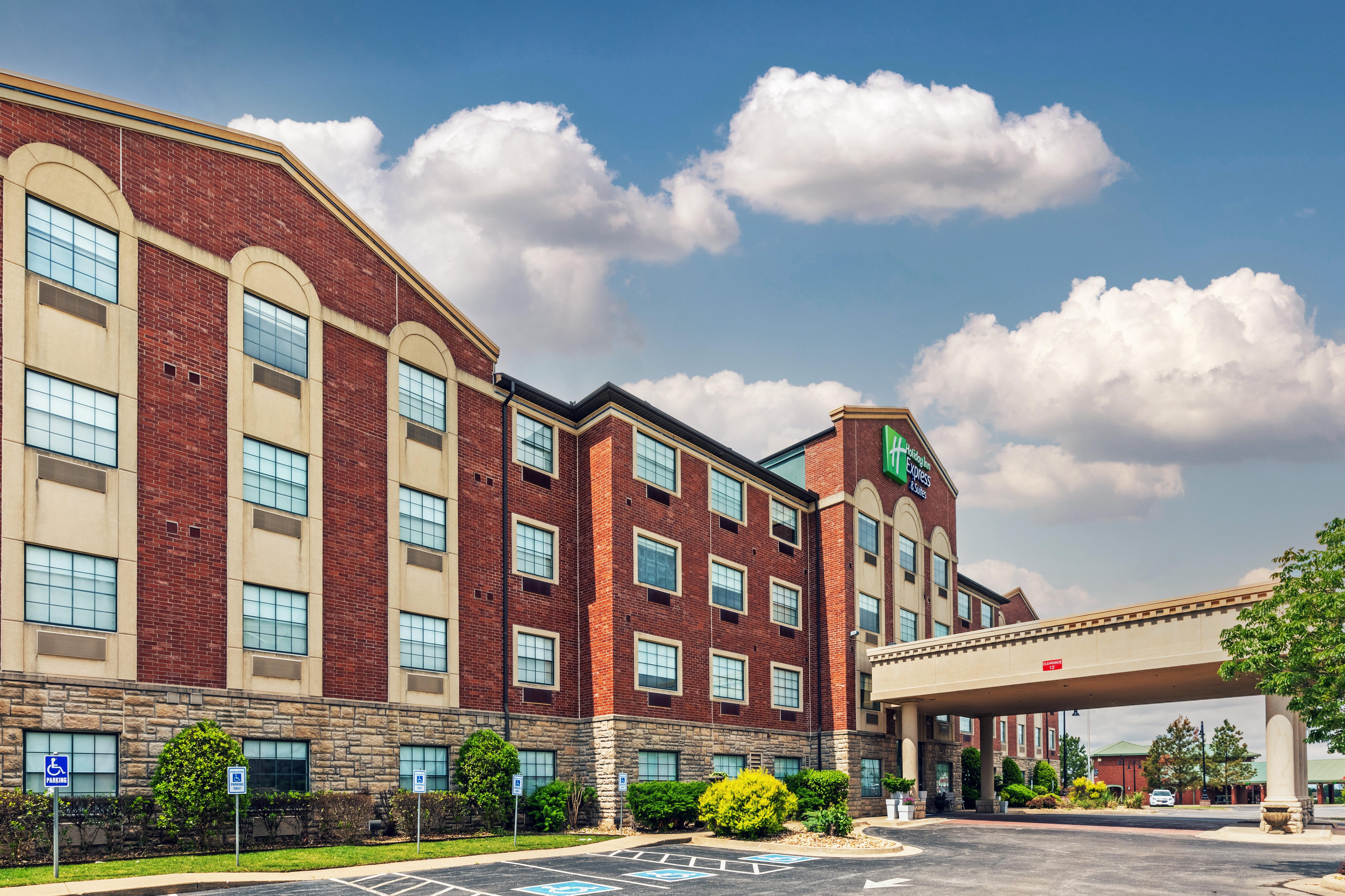 Holiday Inn Express & Suites Tulsa S Broken Arrow Hwy 51 By Ihg Екстериор снимка