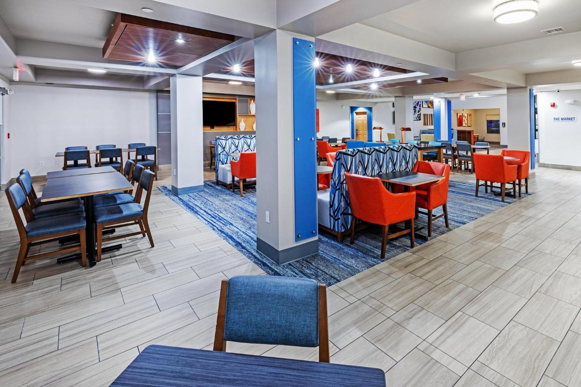 Holiday Inn Express & Suites Tulsa S Broken Arrow Hwy 51 By Ihg Екстериор снимка