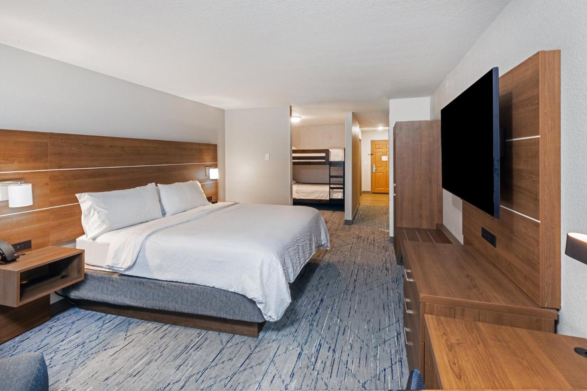 Holiday Inn Express & Suites Tulsa S Broken Arrow Hwy 51 By Ihg Екстериор снимка