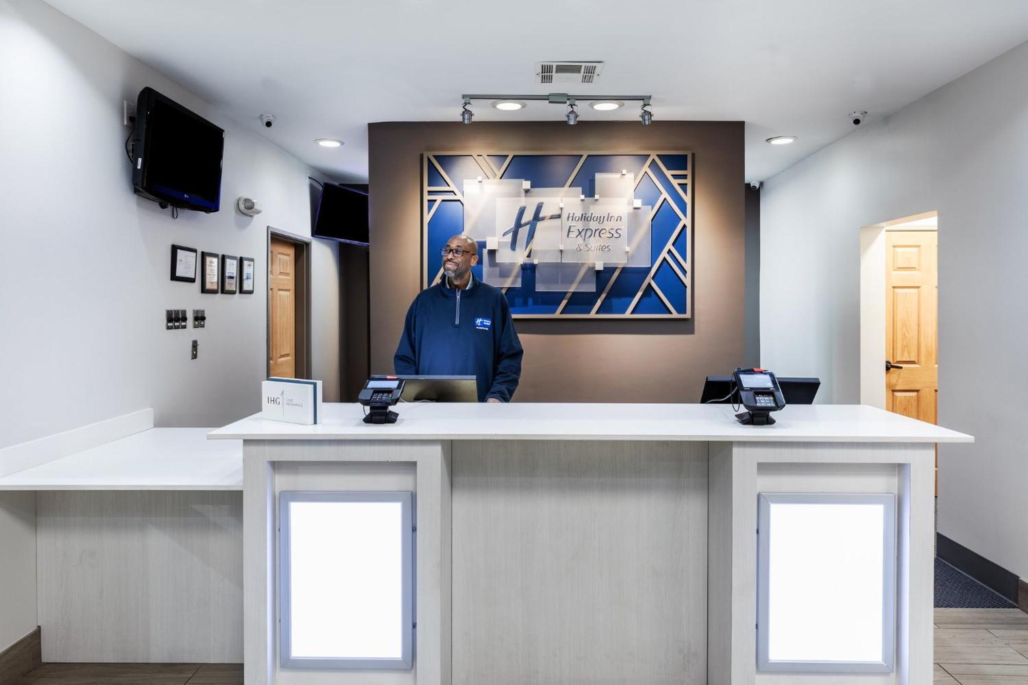 Holiday Inn Express & Suites Tulsa S Broken Arrow Hwy 51 By Ihg Екстериор снимка
