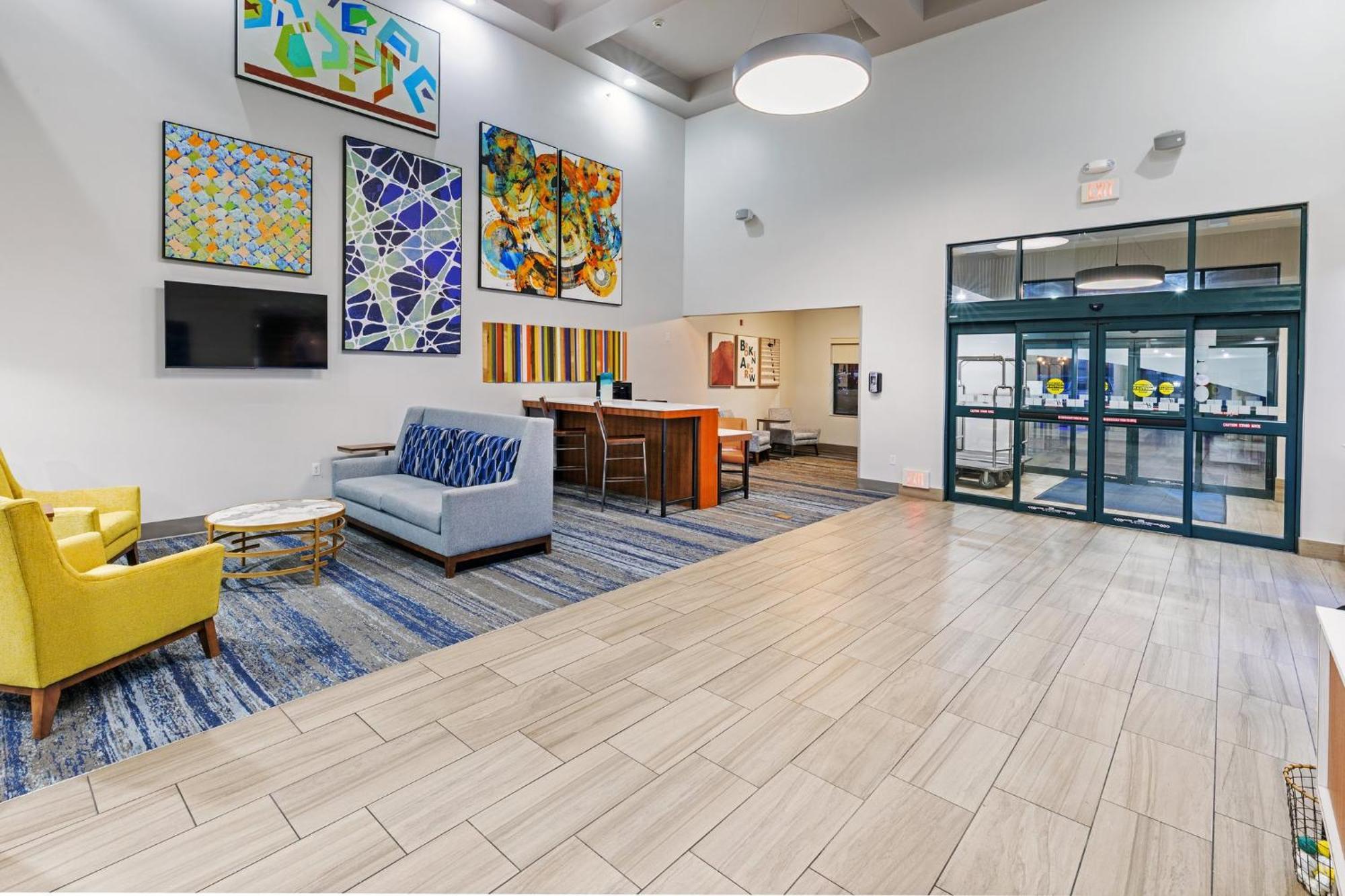 Holiday Inn Express & Suites Tulsa S Broken Arrow Hwy 51 By Ihg Екстериор снимка