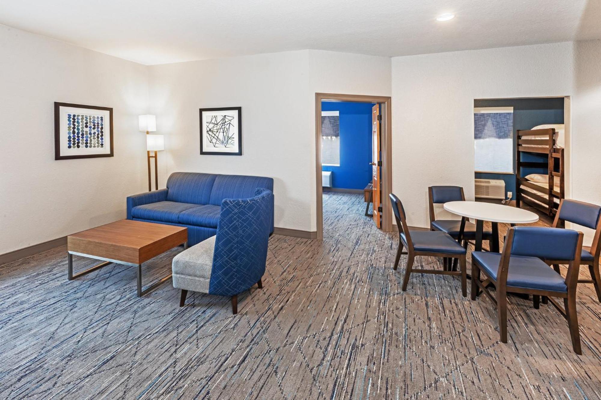 Holiday Inn Express & Suites Tulsa S Broken Arrow Hwy 51 By Ihg Екстериор снимка